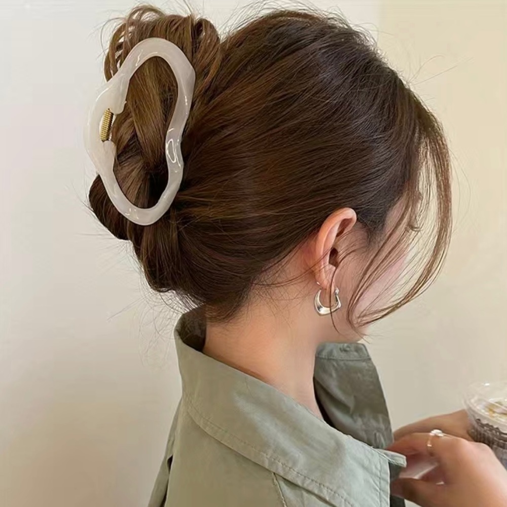 Cloud hair clip